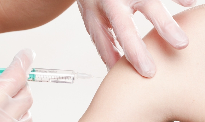 論注射器安全性和預防交叉感染的重要性主題